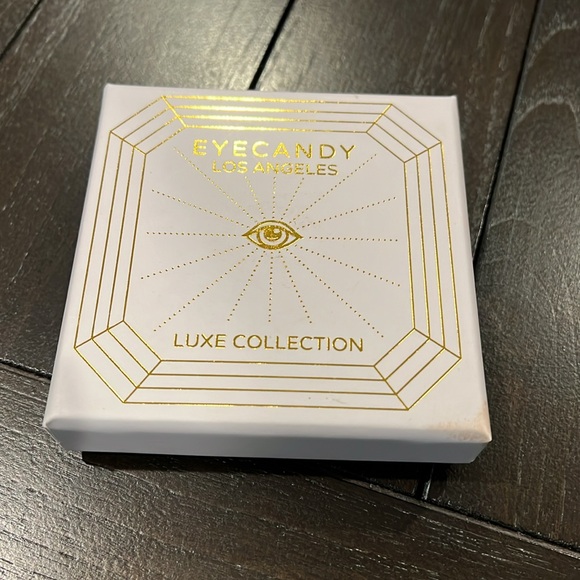 Eye Candy Los Angeles Earrings - Picture 5 of 5